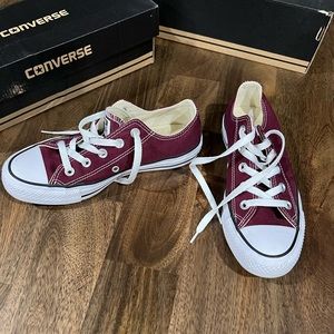 Converse sneakers size 6